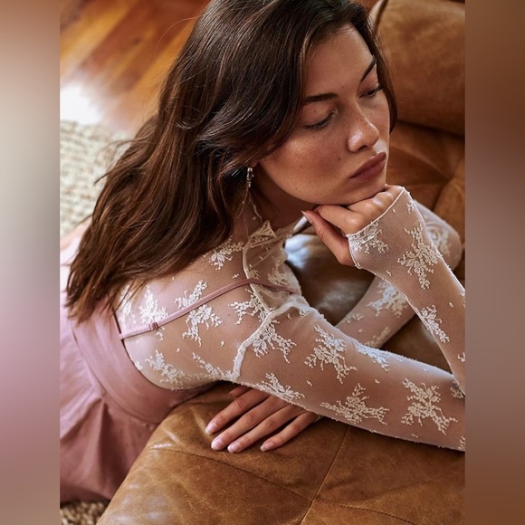 Tops Mesh w/ Lace Long Sleeve Mock Neck Sexy w/ Thumb Hole~ White or Cream - Picture 14 of 16